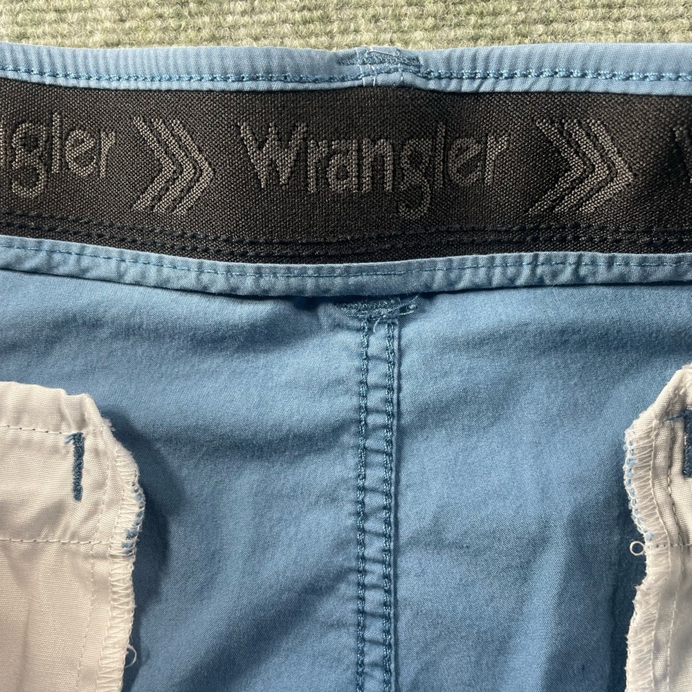 Wrangler Men's Sky Blue Flat Front Shorts - Picture 5 of 8